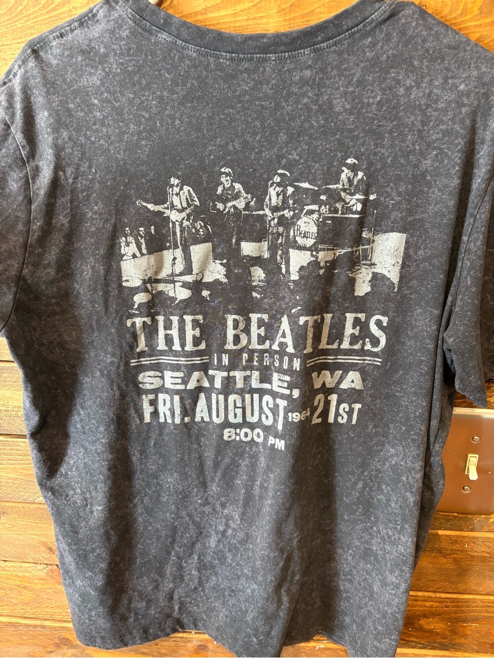 The Beatles Black Vintage-Style Seattle Band Tee size large women’s